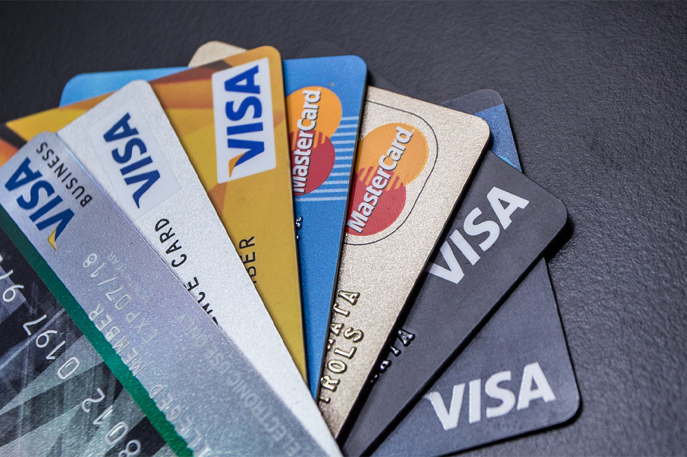 Credits cards – Common types, benefits, and more
